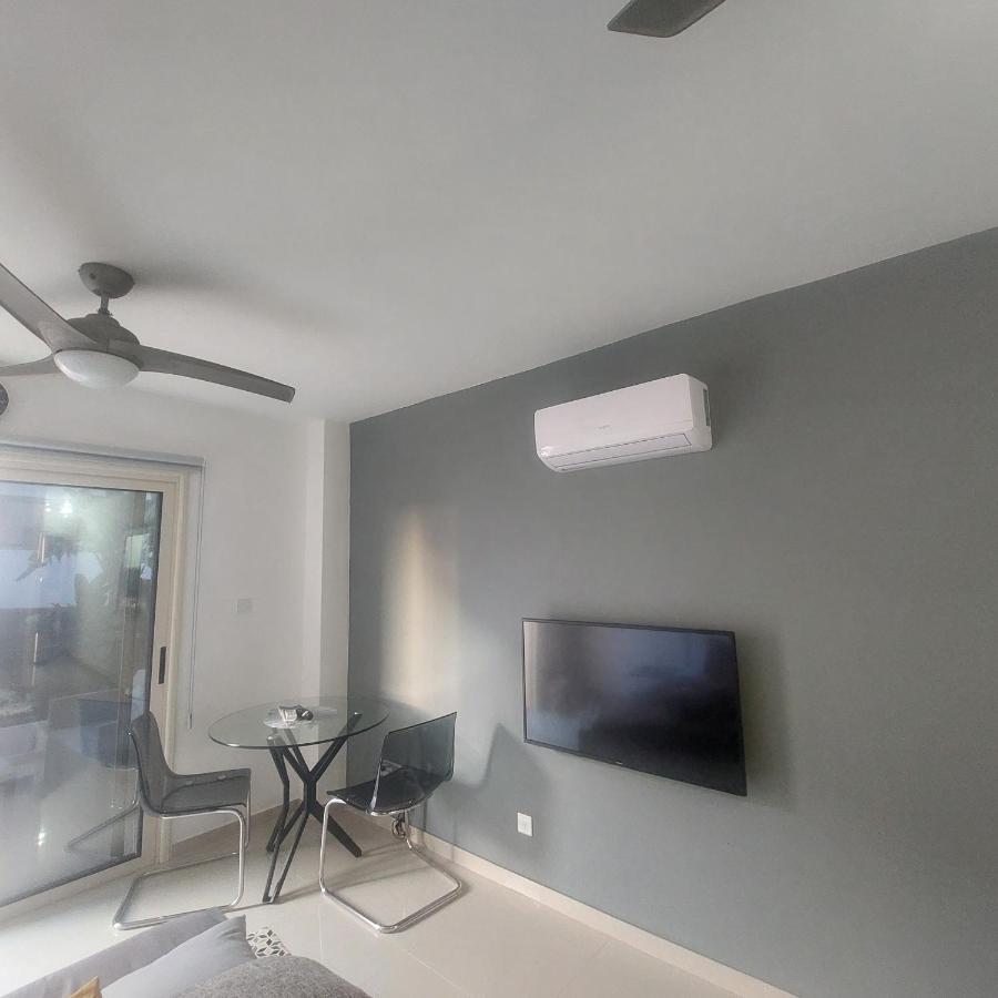 Modern Studio Apartment Armonia Court Paralimni Exterior foto